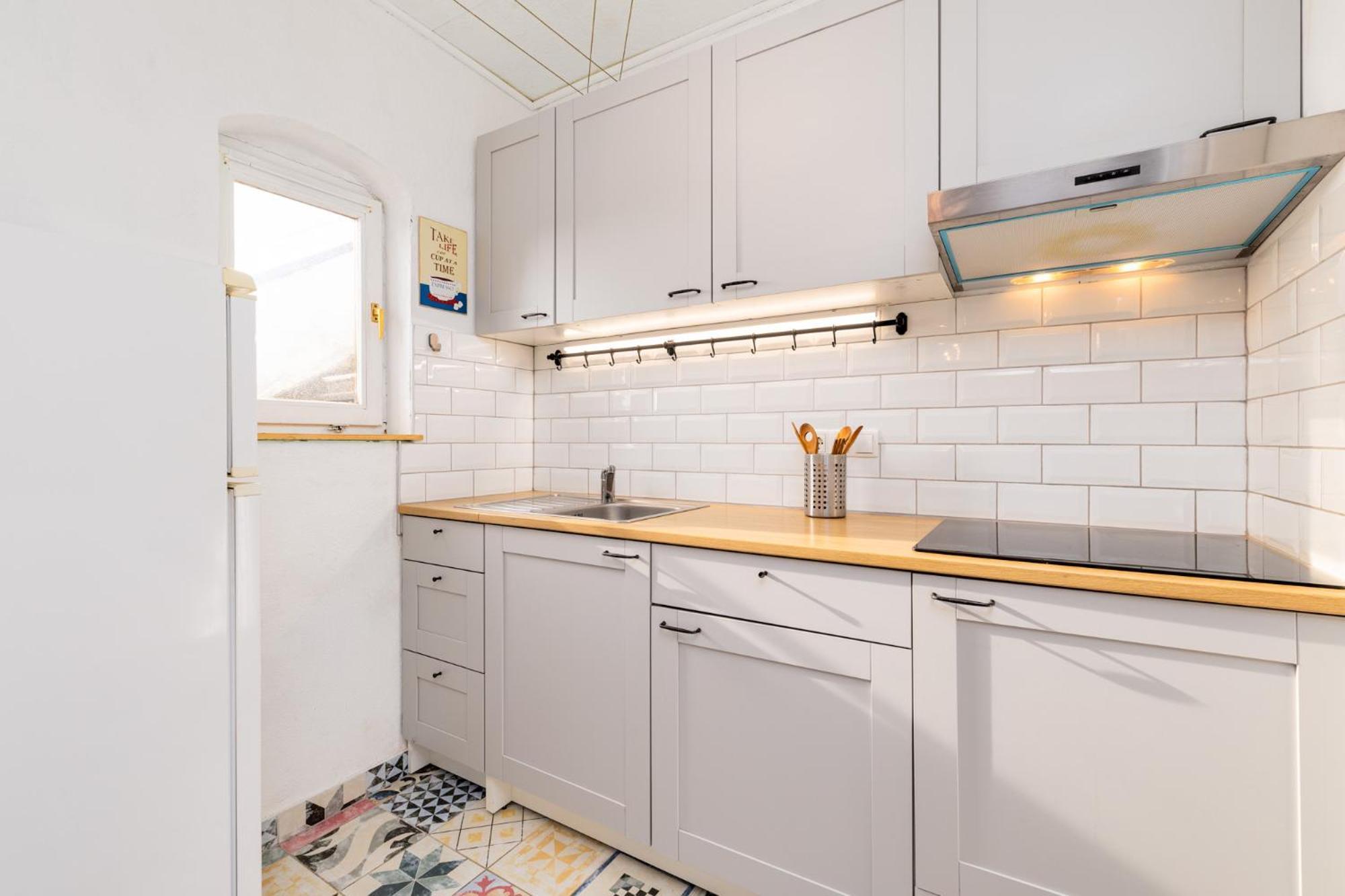 Apartment Iskra By El-Pi Tours Njivice Eksteriør billede